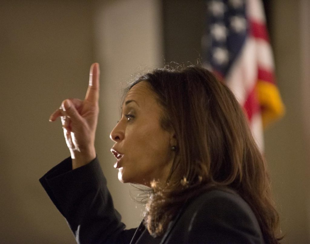 Attorney General Kamala Harris is in favor of renewing the ban on assault rifles. She addresses a crowd of about 120 at the Unitarian Universalist Fellowship, Laguna Beach. Harris and Loretta Sanchez are campaigning for the U.S. Senate seat. ///ADDITIONAL INFORMATION: Harris.0129.cy 01/28/16– CINDY YAMANAKA, ORANGE COUNTY REGISTER Attorney General Kamala Harris hugs supporters as she makes a campaign stop in Loretta Sanchez's backyard at the Unitarian Univeralist Fellowship in Laguna Beach.